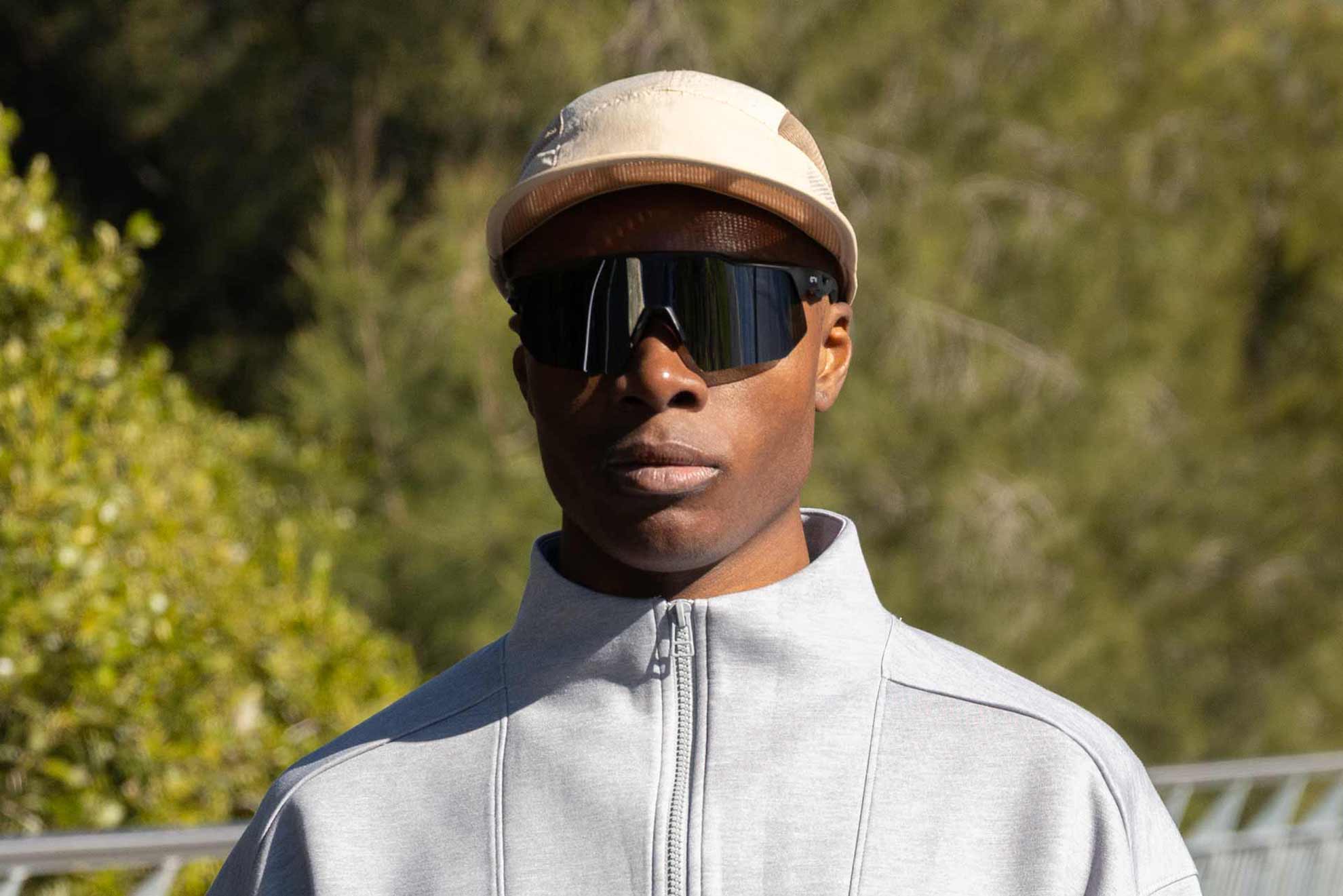Todd frame in the colour Obsidian Black displayed in model angle view.